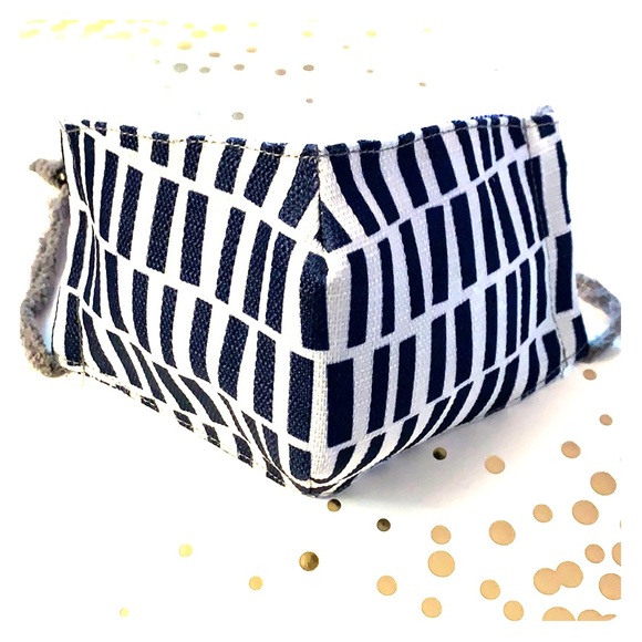 Double layer mask - Picture 1 of 8